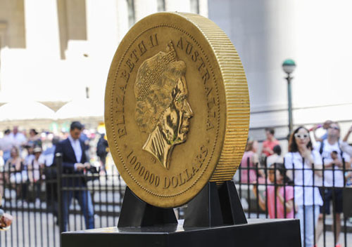 一枚重达一吨的金币在纽约展出