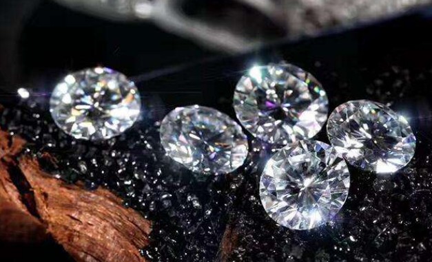 莫桑钻、锆石和钻石 他们三者之间有何区别？
