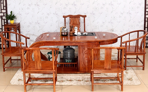 “简迪现代风红木半圆茶桌”一套红木家具多少钱？