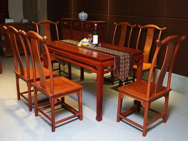 “贡艺名居大果紫檀新中式餐桌”红木家具的价格