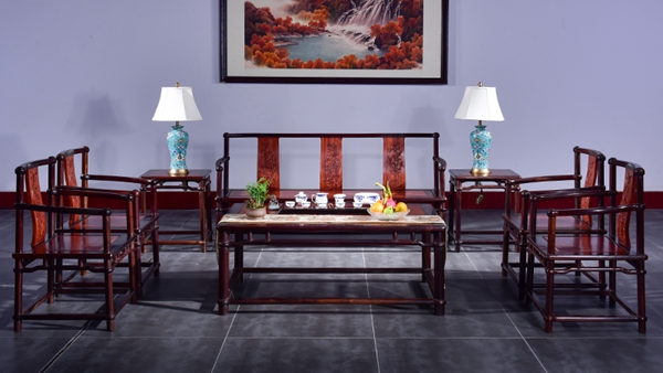 “招财居新中式双色实木沙发”红木家具及价格