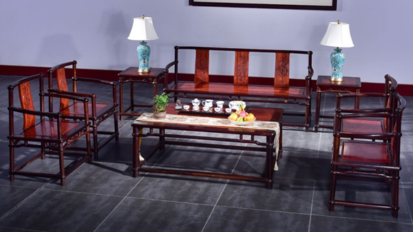 “招财居新中式双色实木沙发”红木家具及价格